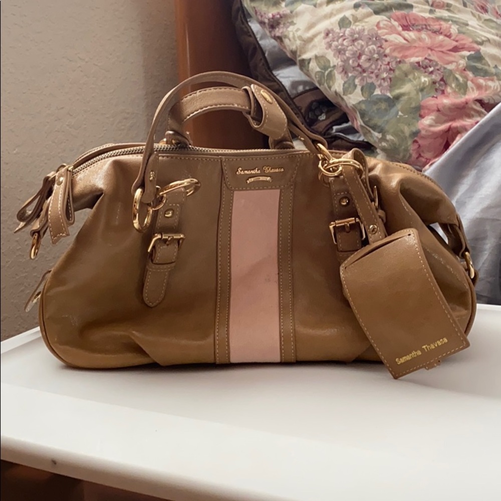 Authentic Samantha Thavasa purse